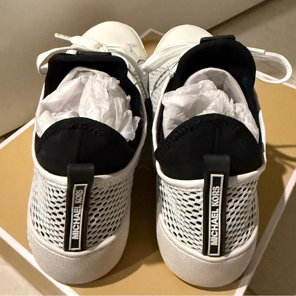 Michael Kors White and black Sneakers - Picture 4 of 8